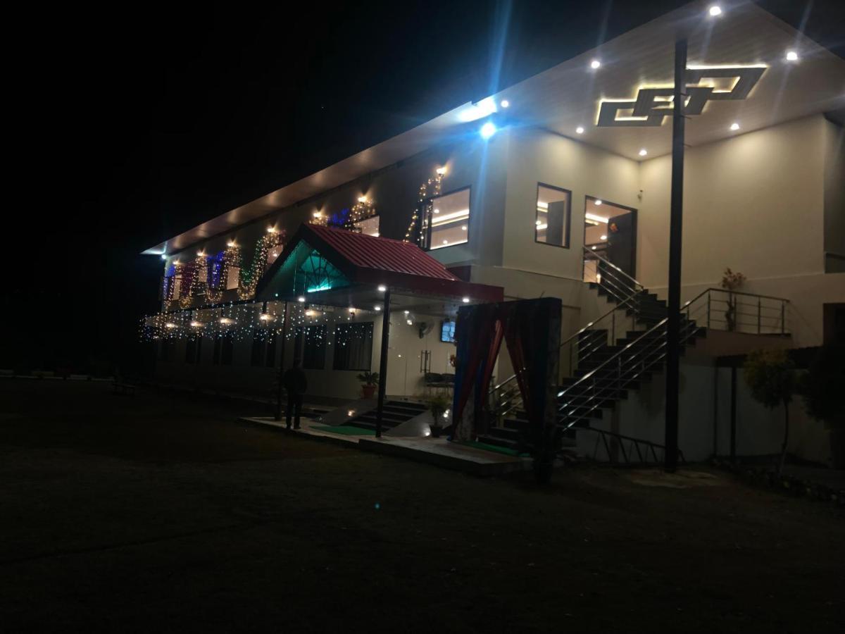 Nakshatra Resort Kunihar 外观 照片